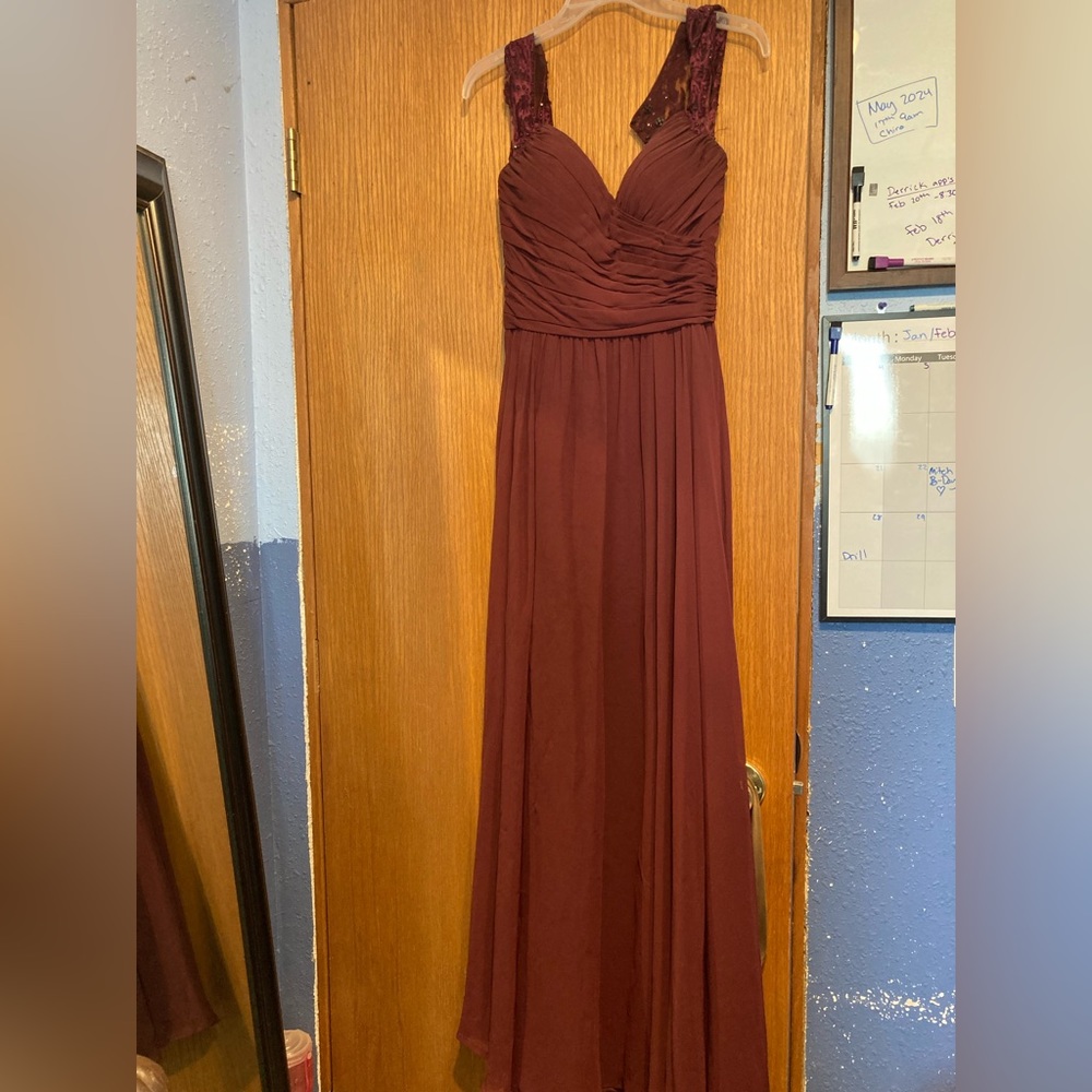Burgundy dress by Morilee, size 6
